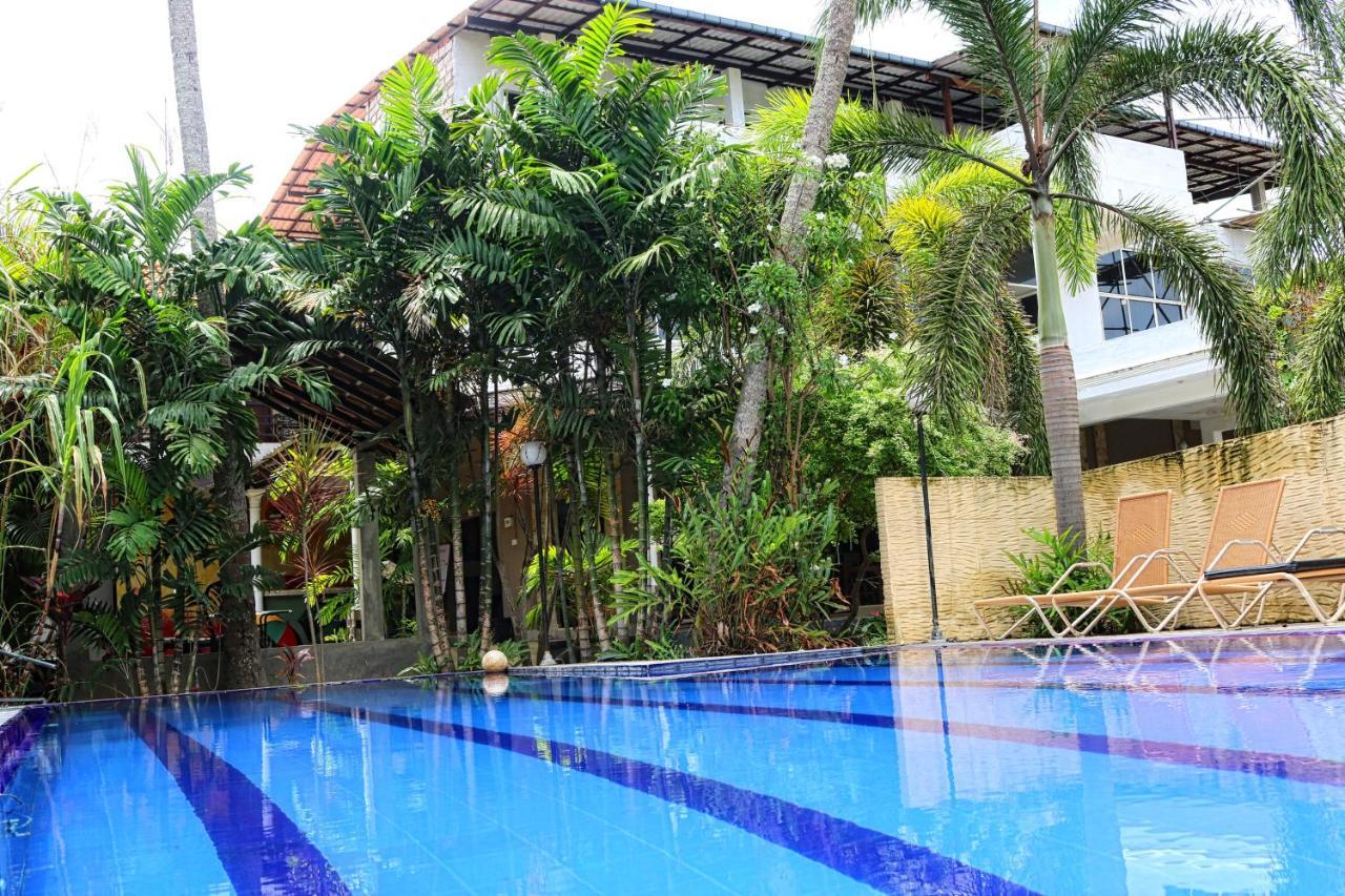 Maple Leaf Hotel Negombo Zewnętrze zdjęcie