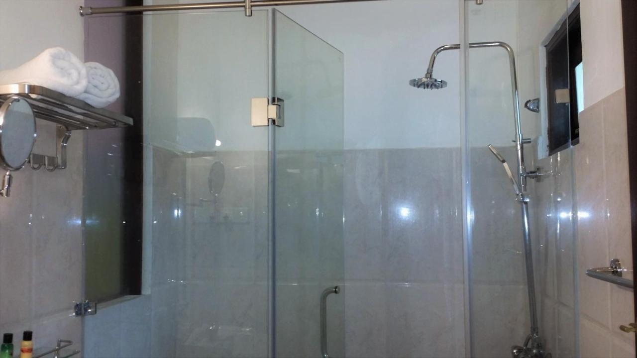 Maple Leaf Hotel Negombo Zewnętrze zdjęcie
