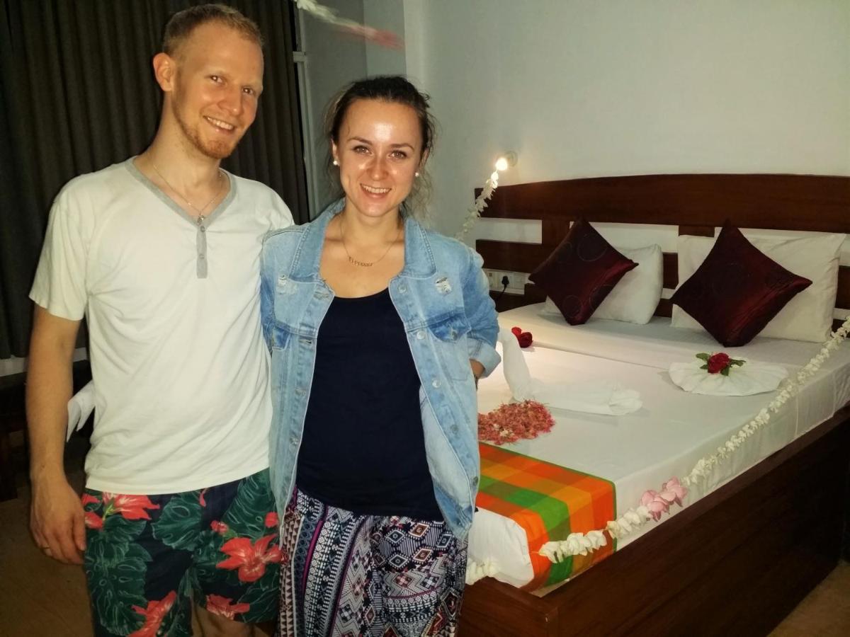 Maple Leaf Hotel Negombo Zewnętrze zdjęcie