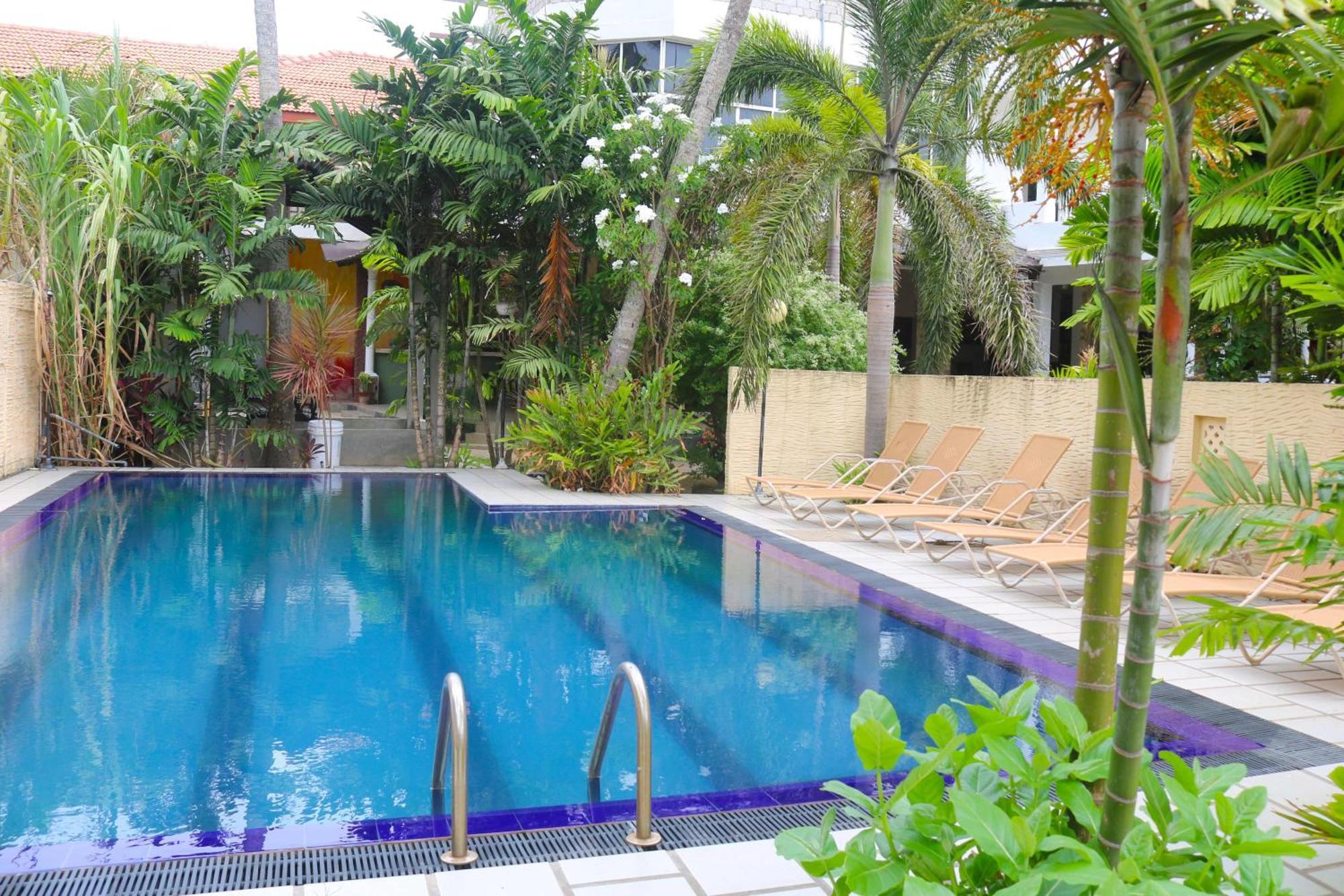 Maple Leaf Hotel Negombo Zewnętrze zdjęcie